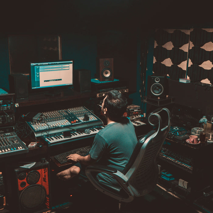 Os 7 Melhores Plugins de Mixagem para Produção Musical Profissional 🎚️