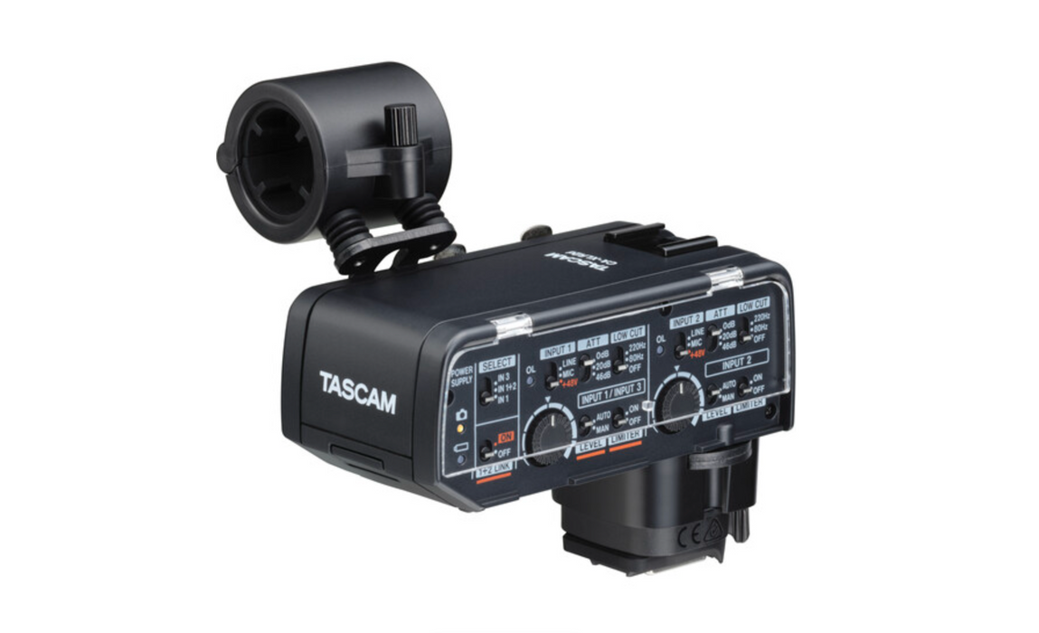 Adaptador de microfone TASCAM CA-XLR2d-C XLR para câmeras Canon